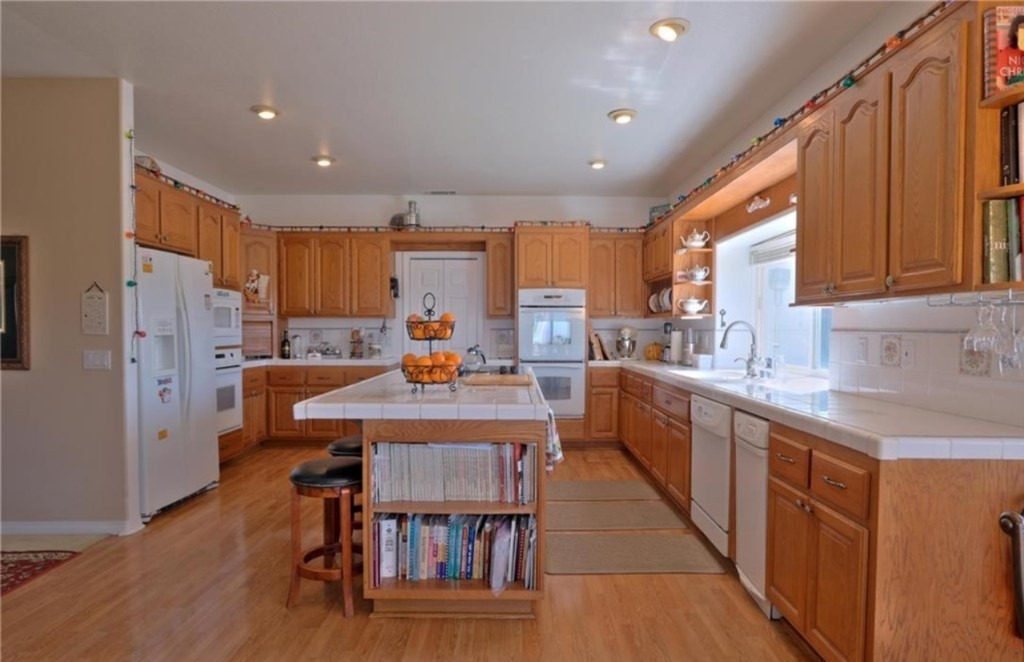 Kitchen before remodel